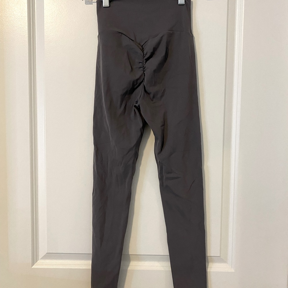 NWT Halara Butt Lifting Leggings